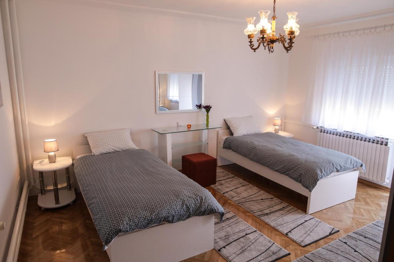 Appartamento Apartman Kaya Ðakovo Esterno foto