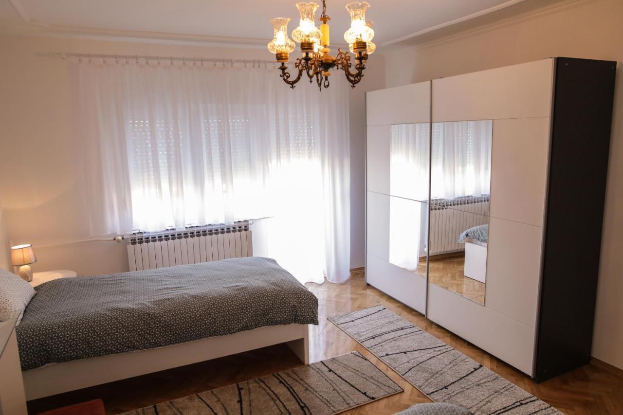 Appartamento Apartman Kaya Ðakovo Esterno foto